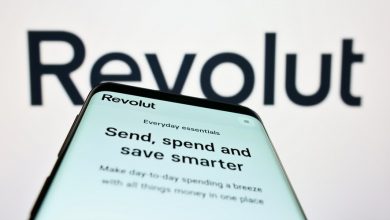 revolut-eyes-us-bank-buyout-while-pumping-3b-in-the-uk's-global-hq