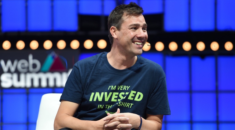 etoro-goes-local-in-australia-with-aud-accounts,-will-offer-spaceship-access-in-app